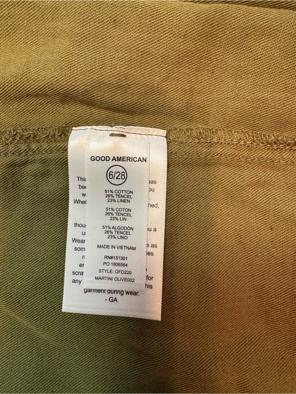 Good American Lite Linen Bermuda Shorts Martini Olive Size 6/28 - Picture 6 of 8